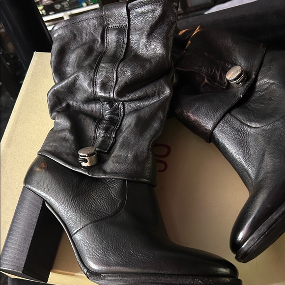 A.S.98 Aqua NWT Leather Heeled Boots🦋